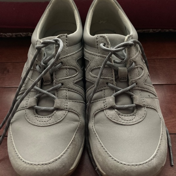 dansko hatty sneakers